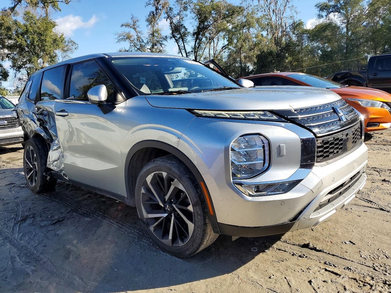 2022 Mitsubishi Outlander se