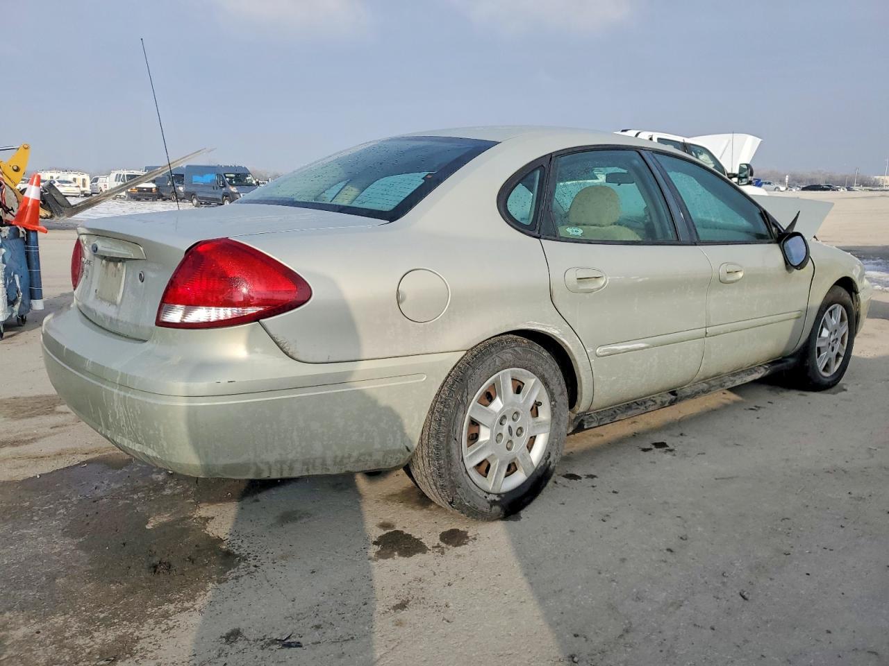 2006 Ford Taurus se