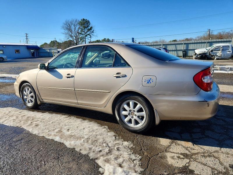 2004 Toyota Camry le