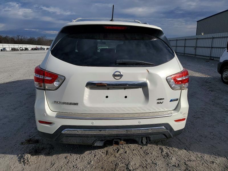 2014 Niss Pathfinder sv Hybrid