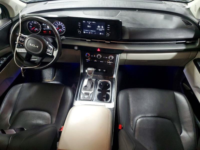 2022 KIA Carnival lx