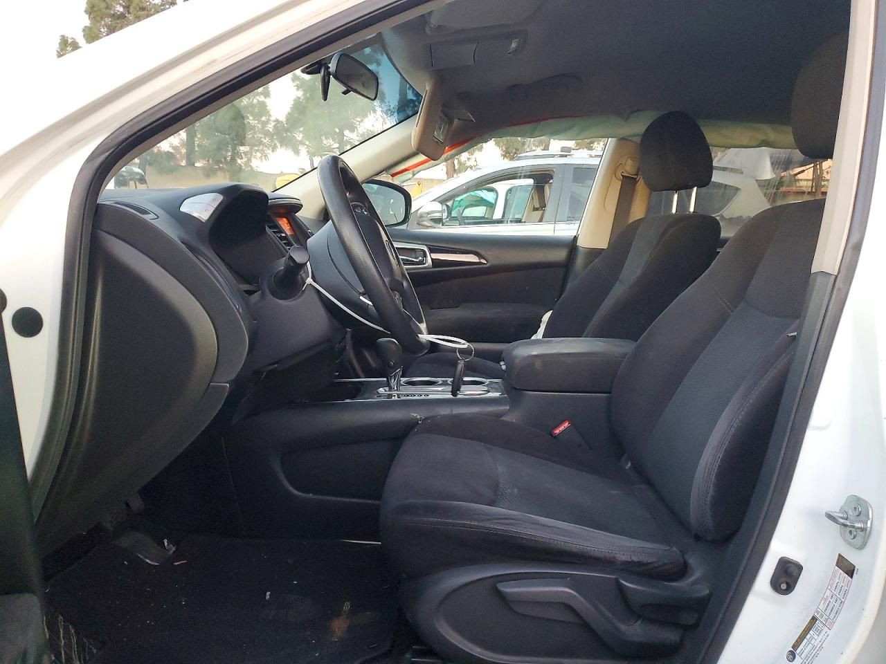 2016 Nissan Pathfinder s