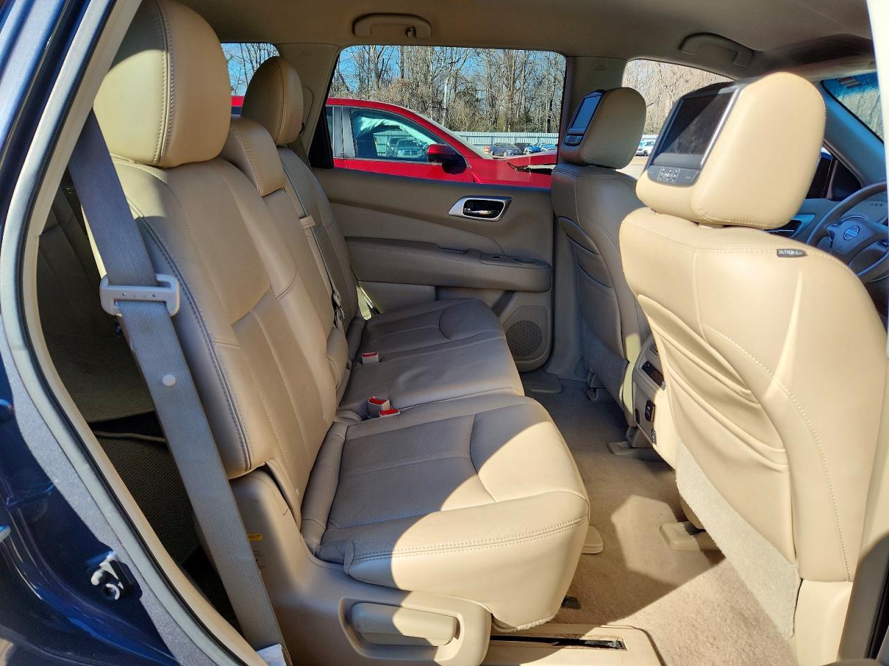 2013 Nissan Pathfinder s