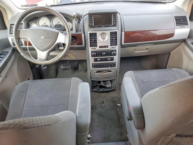 2010 Chrysler Town & Country Touring