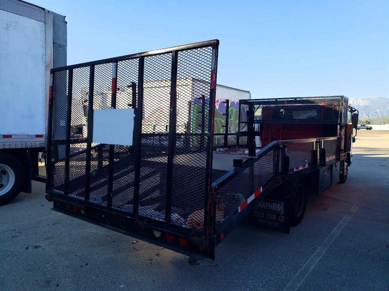 2009 Isuzu NPR Crew Cab Flatbed Truck