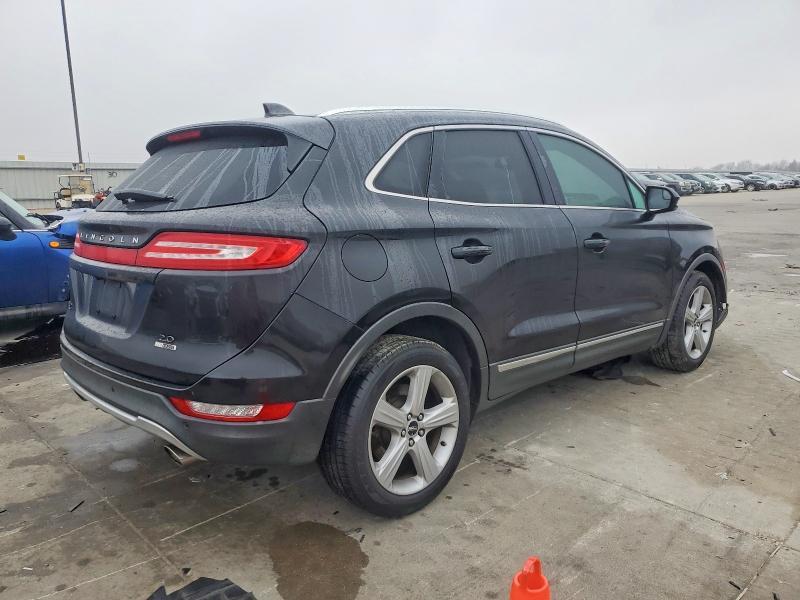 2015 Lincoln Townhouse MKC