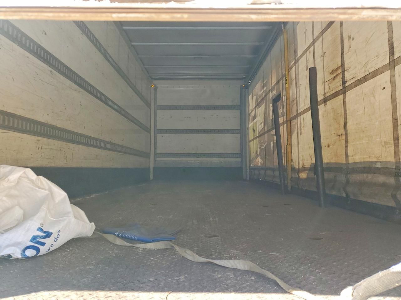 2015 Freightliner Business Class M2 BOX Truck