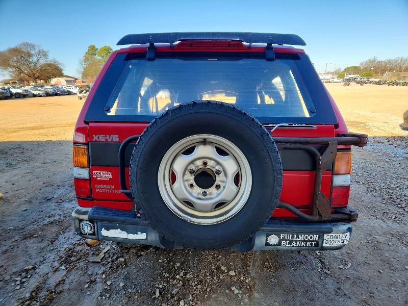 1995 Nissan Pathfinder xe