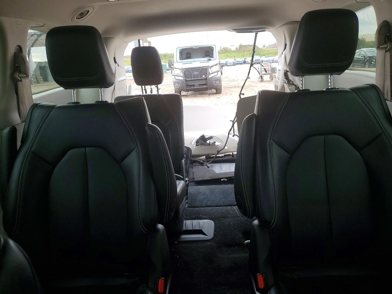 2024 Chrysler Pacifica Hybrid Select