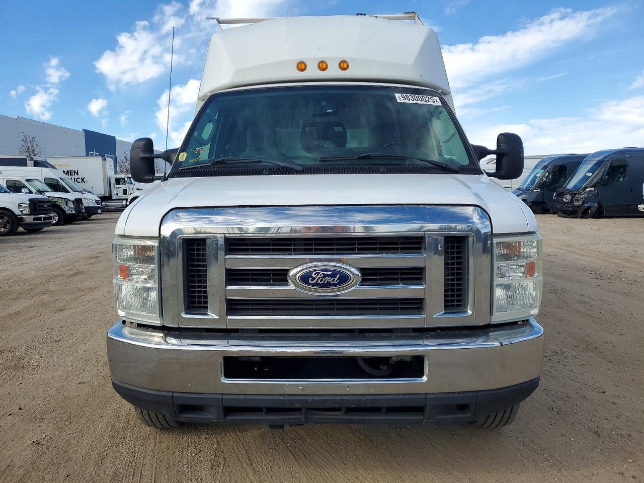 2016 Ford Econoline-box Truck