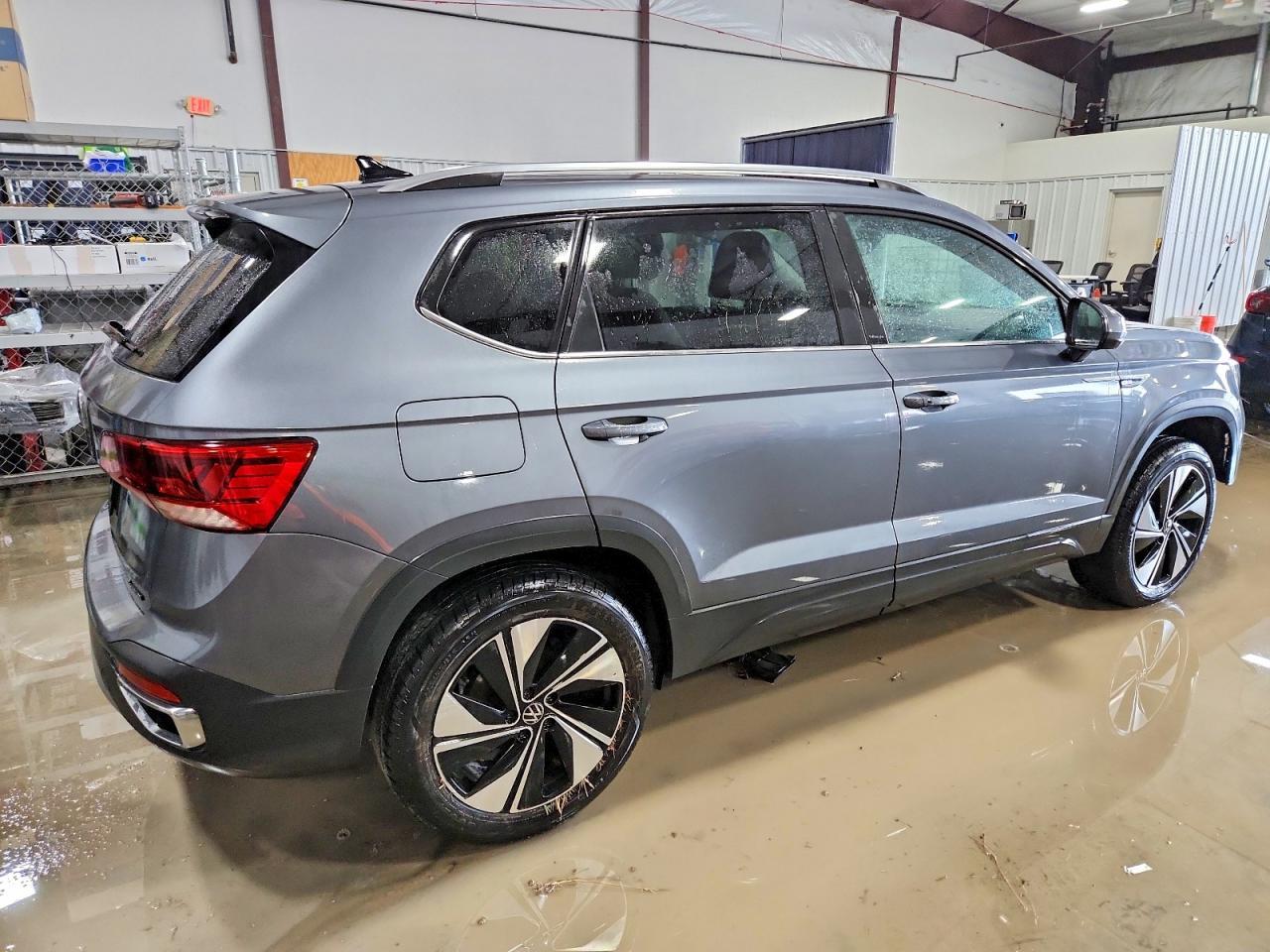 2023 Volkswagen Taos se