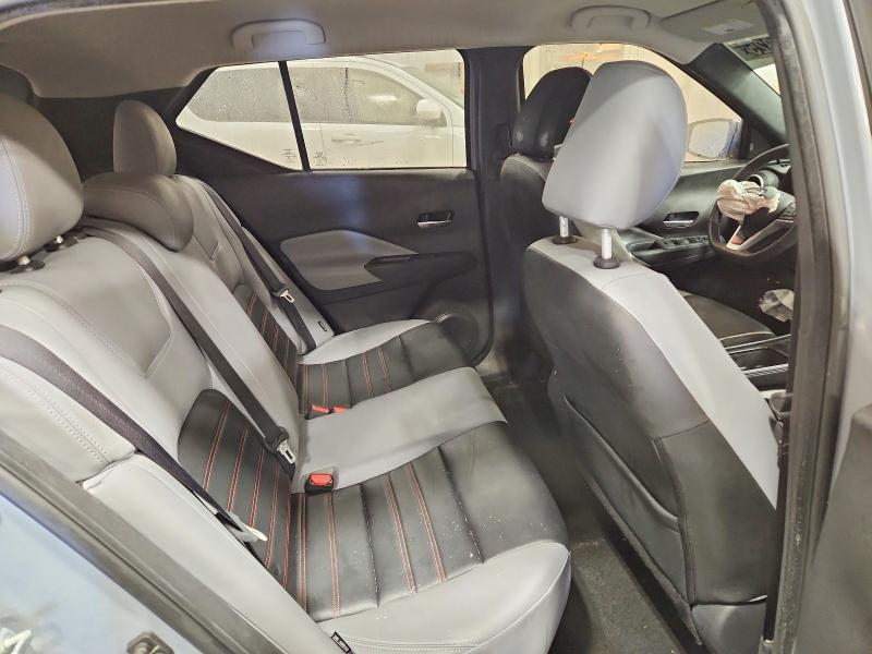 2022 Nissan Kicks sr