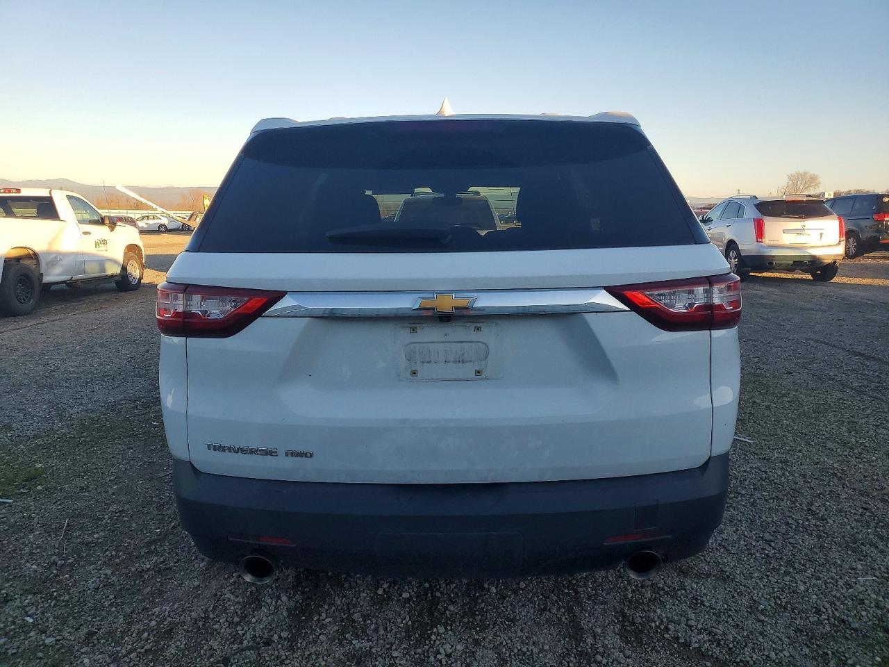2021 Chevrolet Traverse ls