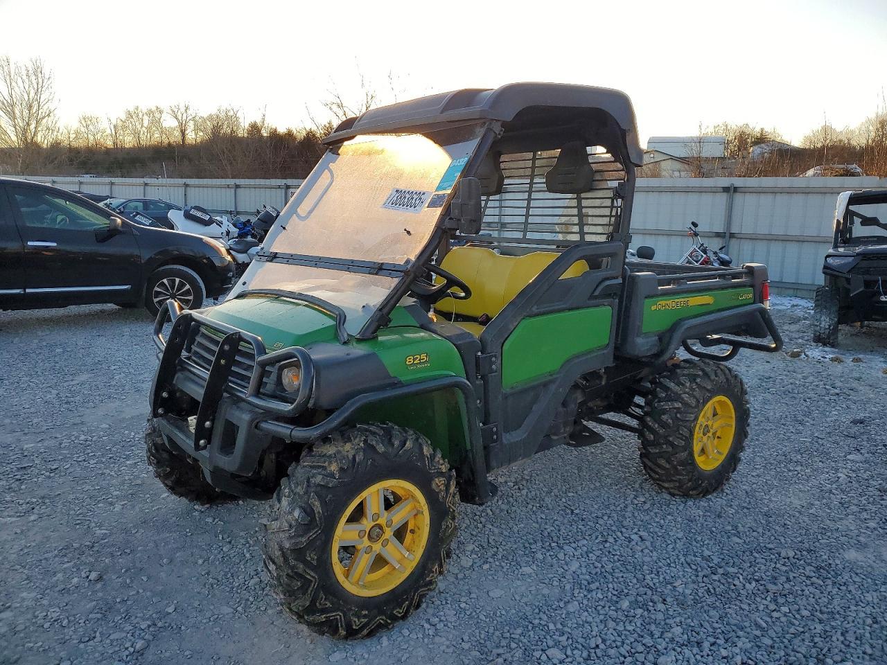 2016 John Deere XUV825I Utility Vehicle