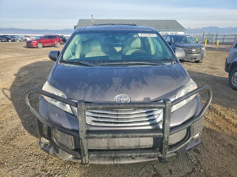 2011 Toyota Sienna xle