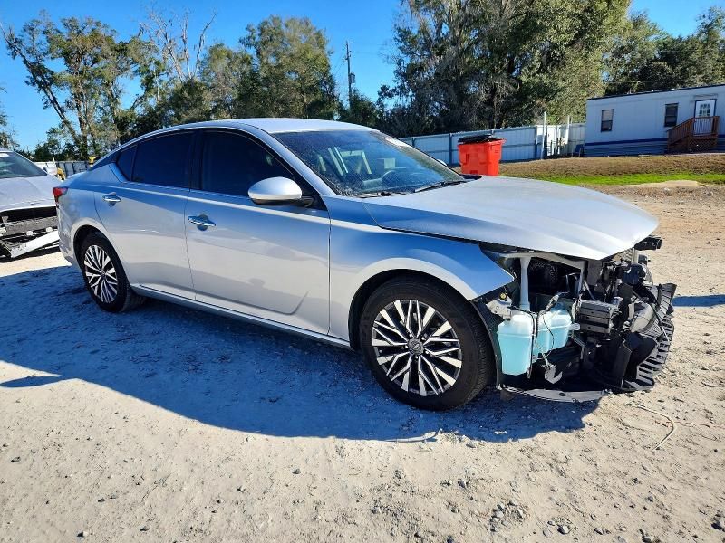 2023 Nissan Altima sv