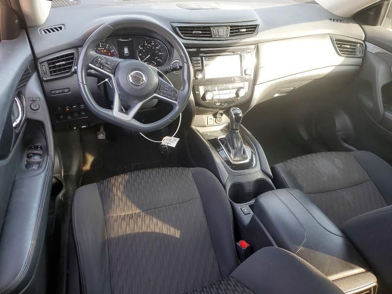 2017 Nissan Rogue sv