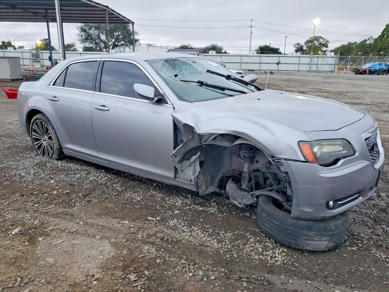 2013 Chrysler 300 s