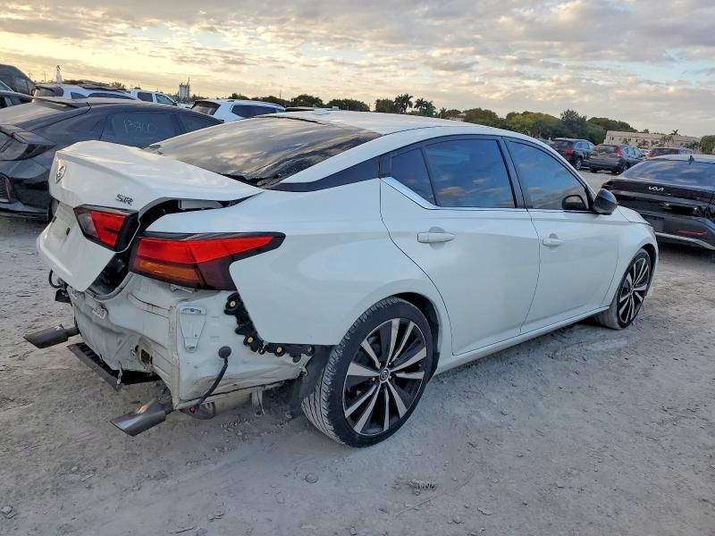 2022 Nissan Altima sr