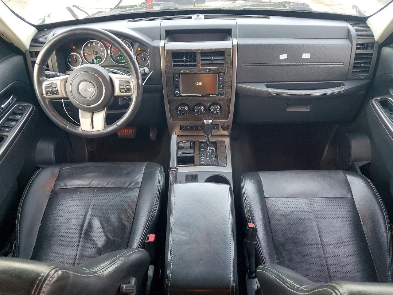 2012 Jeep Liberty jet
