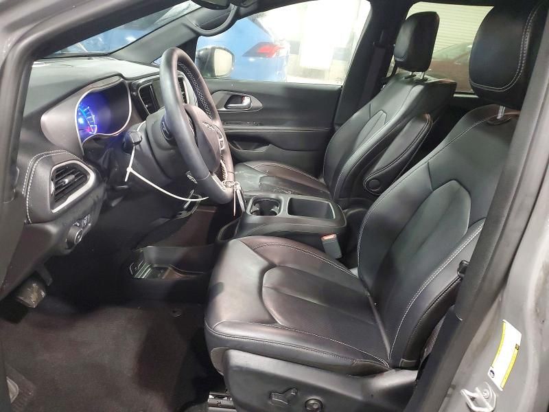 2025 Chrysler Pacifica Hybrid Select