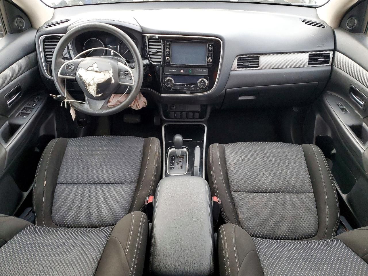 2018 Mitsubishi Outlander es