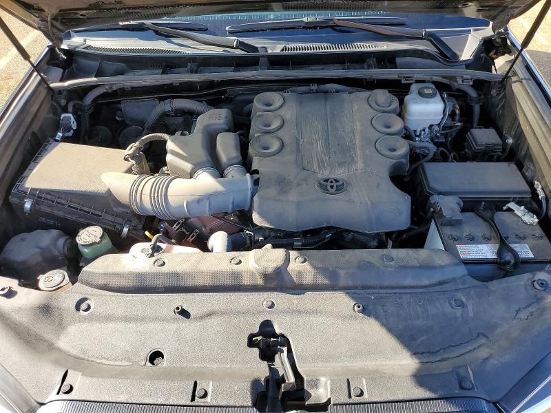 2023 Toyota 4runner se