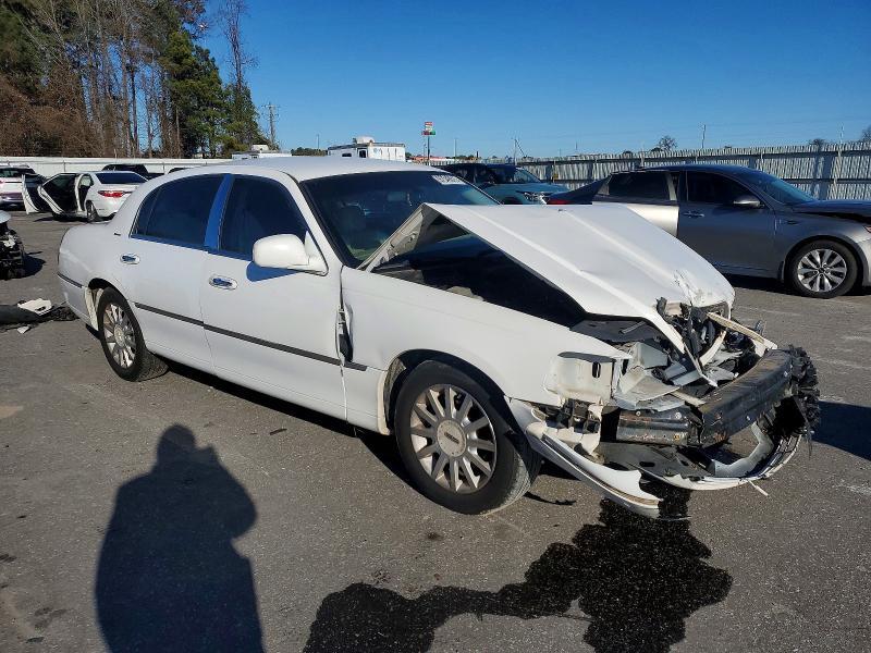 2006 Lincoln Town car Signature