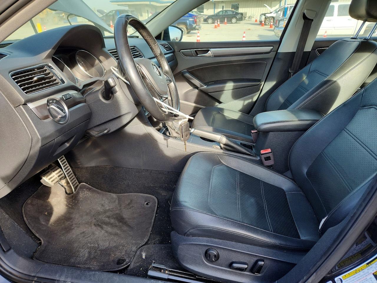 2017 Volkswagen Passat R-line