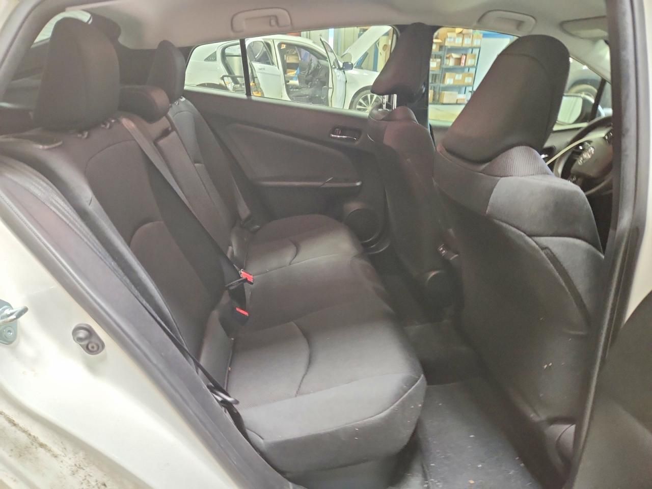 2020 Toyota Prius l eco