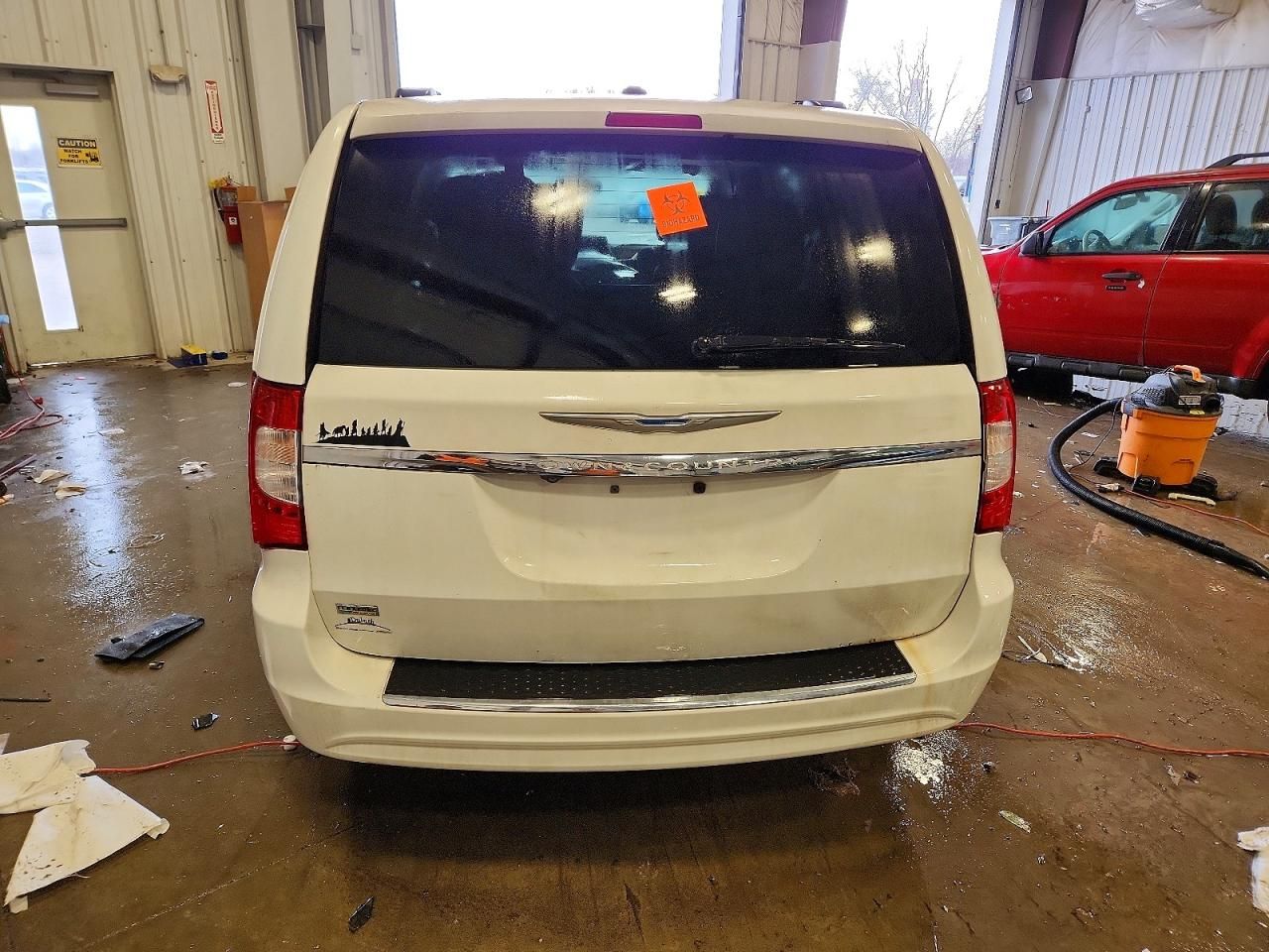 2015 Chrysler Town & Country Touring l