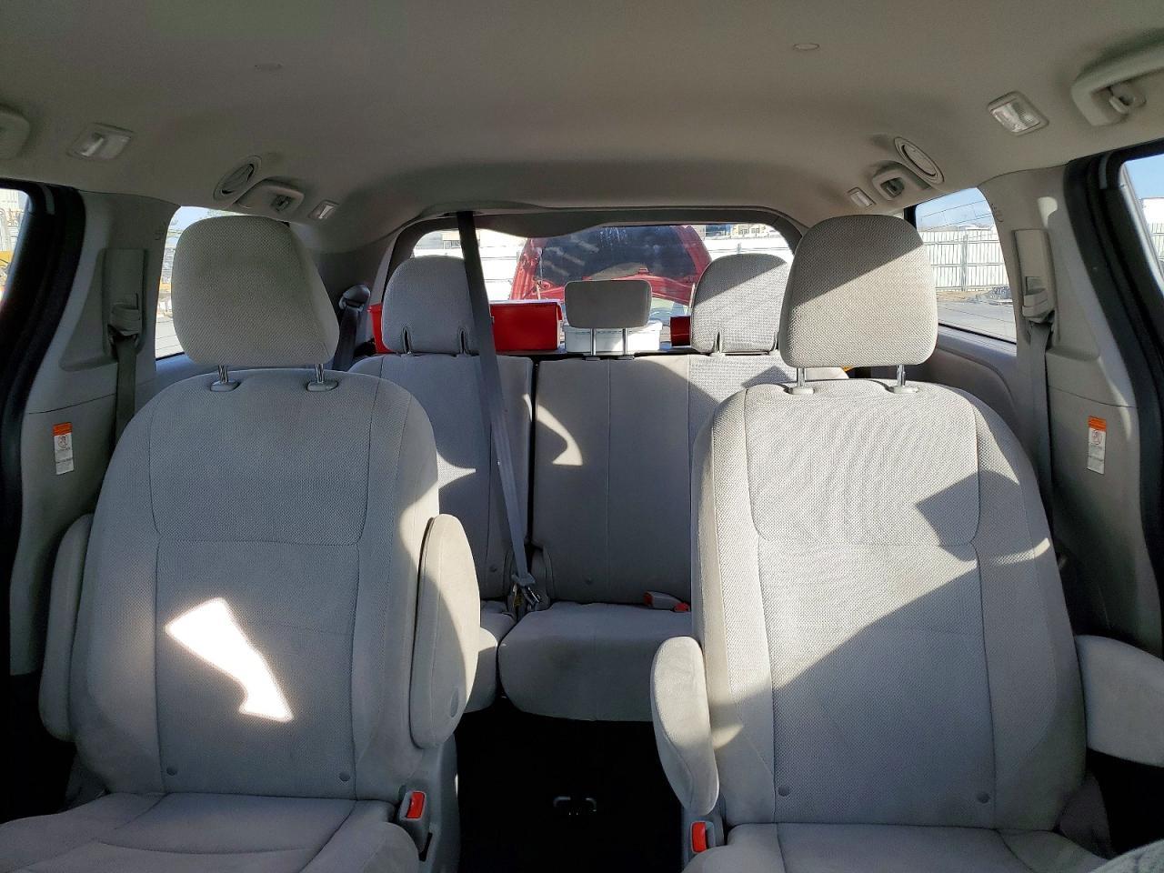2020 Toyota Sienna l