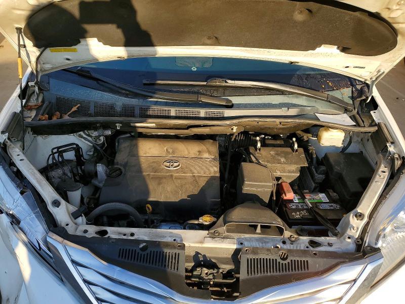 2012 Toyota Sienna xle