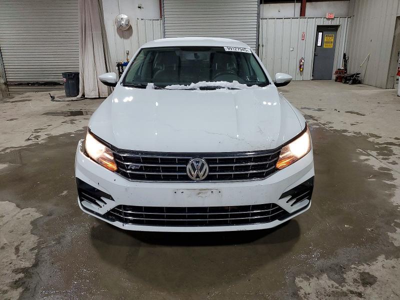 2017 Volkswagen Passat R-line