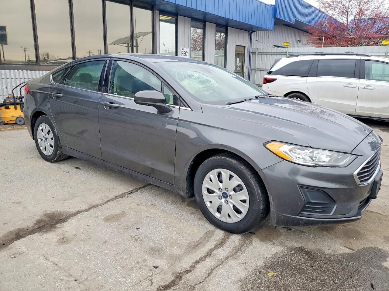 2020 Ford Fusion s
