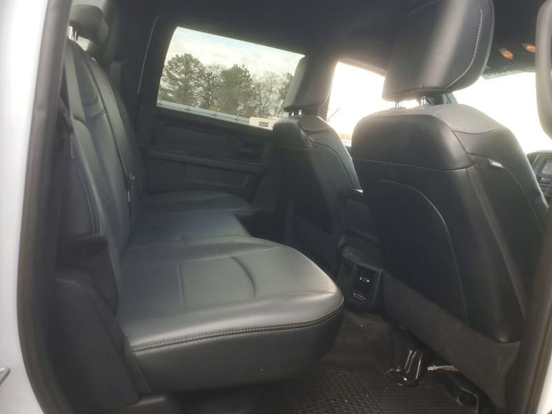 2022 Dodge RAM 2500 Tradesman Crew