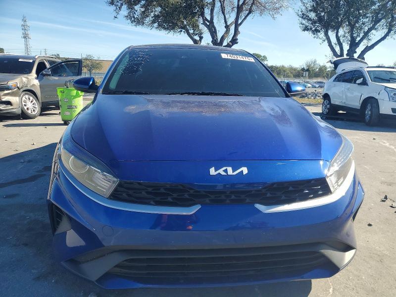 2024 KIA Forte lx