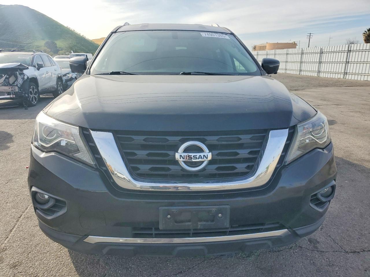 2019 Nissan Pathfinder s