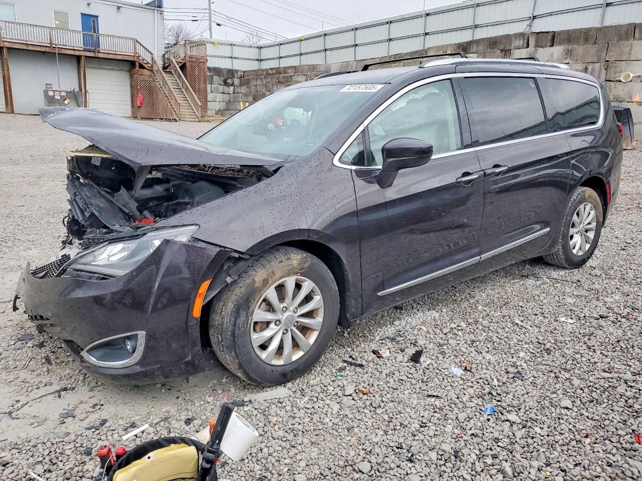 2018 Chrysler Pacifica Touring l