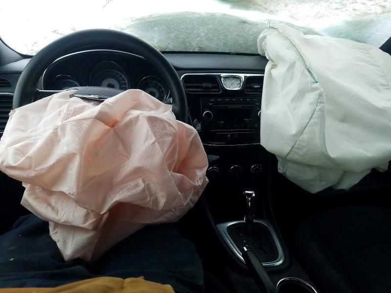 2013 Chrysler 200 lx