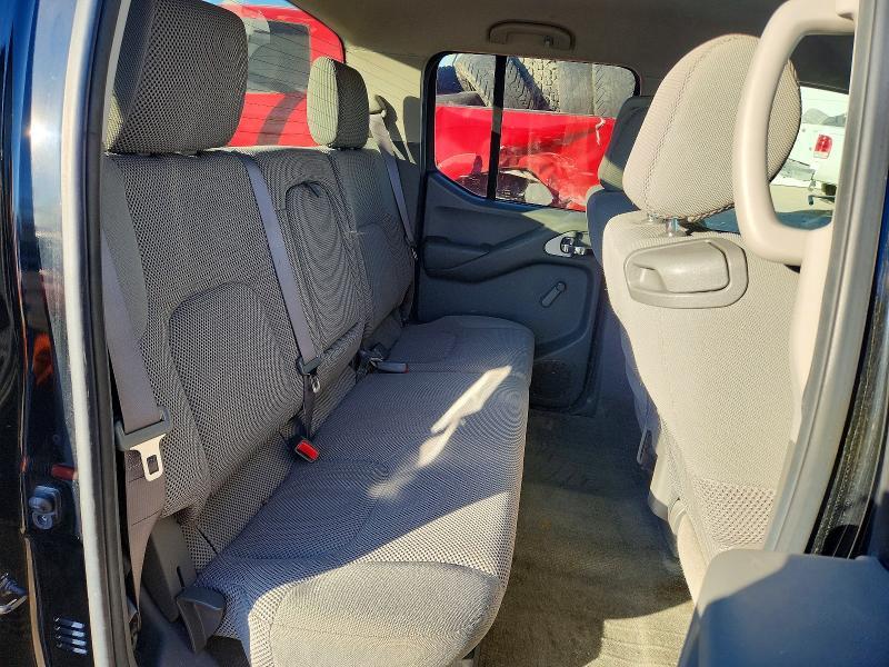 2005 Nissan Frontier Crew cab le