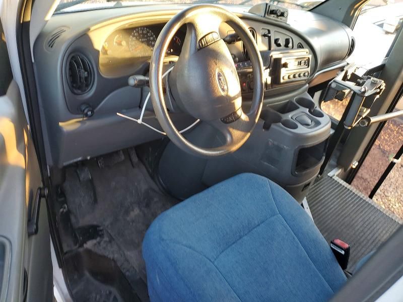2003 Ford Econoline E350 Super Duty Van