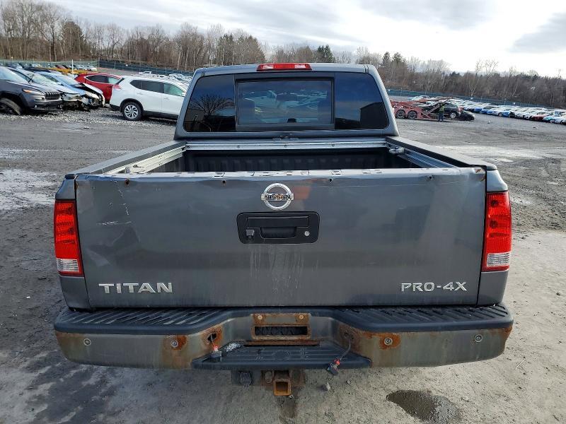 2014 Nissan Titan s
