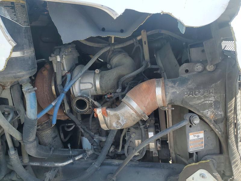 2012 Peterbilt Tractor 2012 Peterbilt 337 Tank Truck