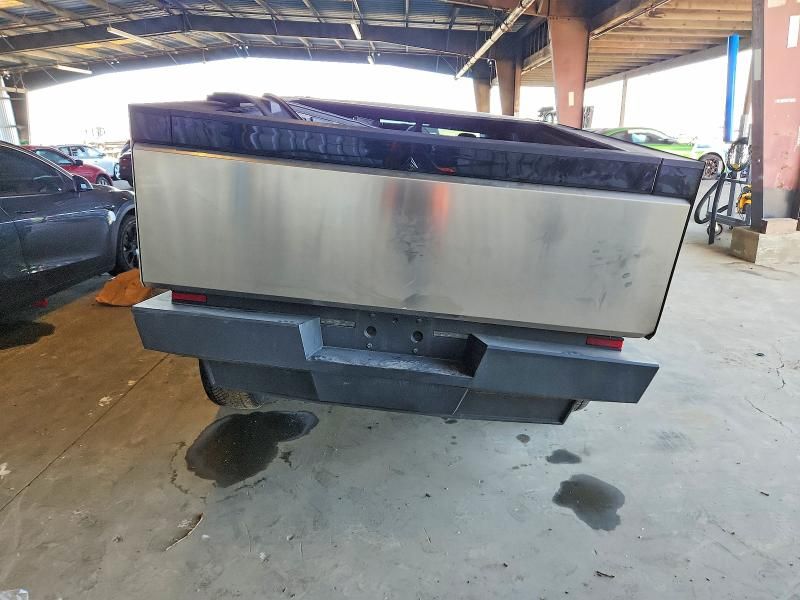 2025 Tesla Cybertruck