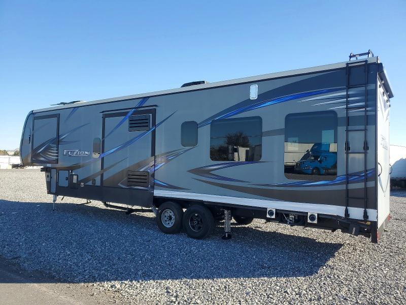 2017 Keystone Fuzion