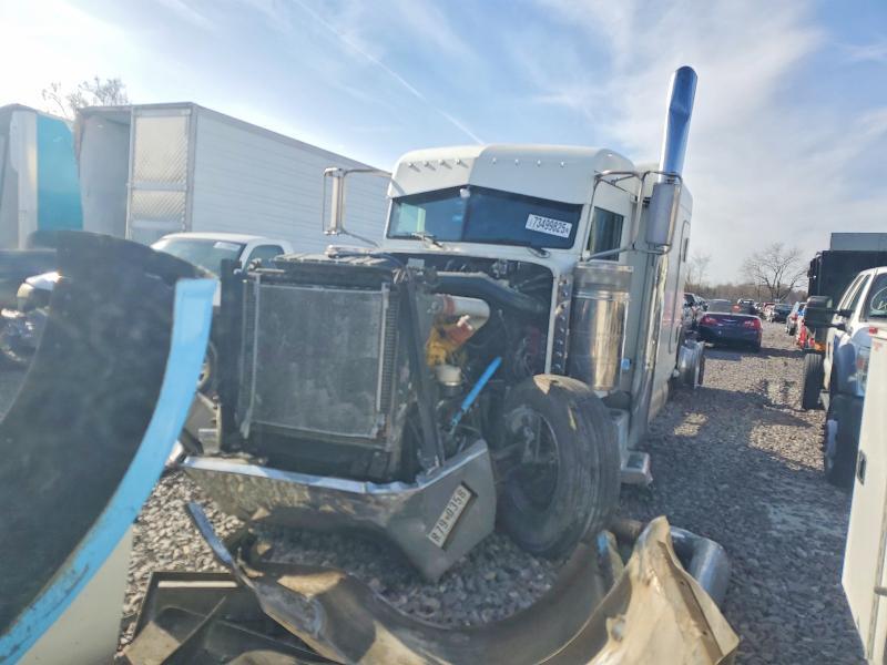 2003 Peterbilt 379EXHD-Semi Truck