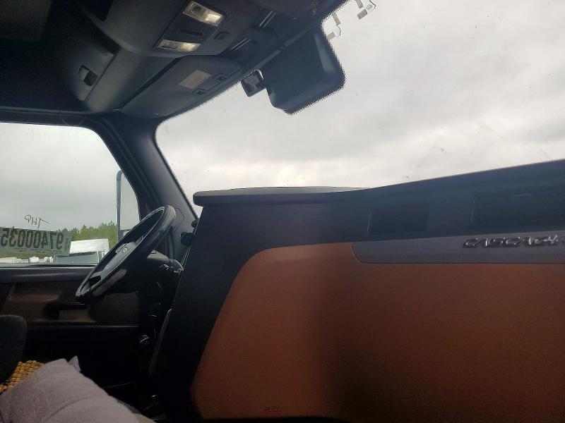 2022 Freightliner Cascadia 126 Semi Truck