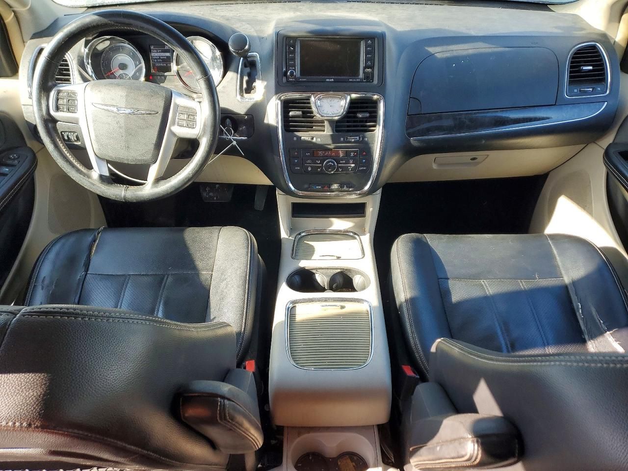 2015 Chrysler Town & Country Touring l