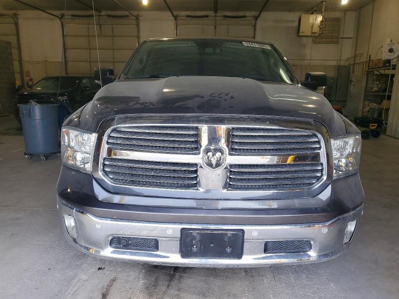 2015 Dodge Ram 1500 slt